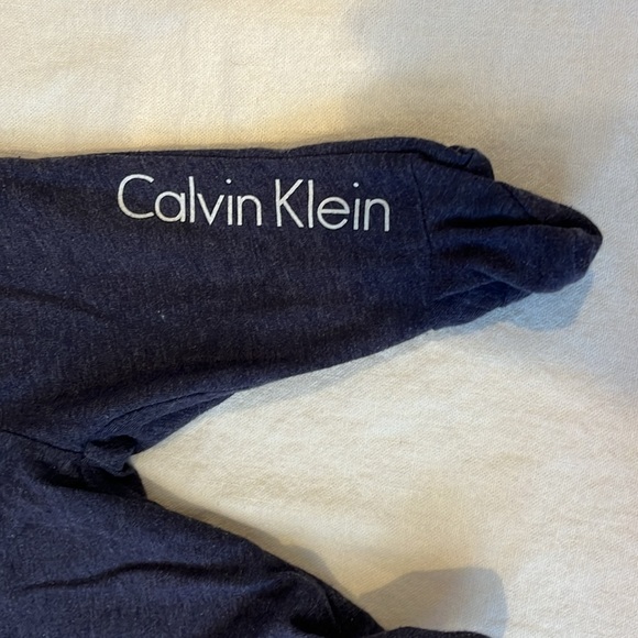 Calvin Klein Matching Set - Picture 8 of 12